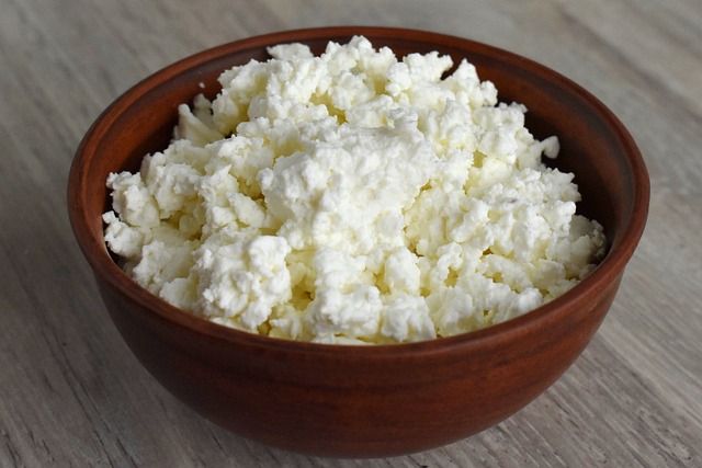 a-bowl-cottage-cheese
