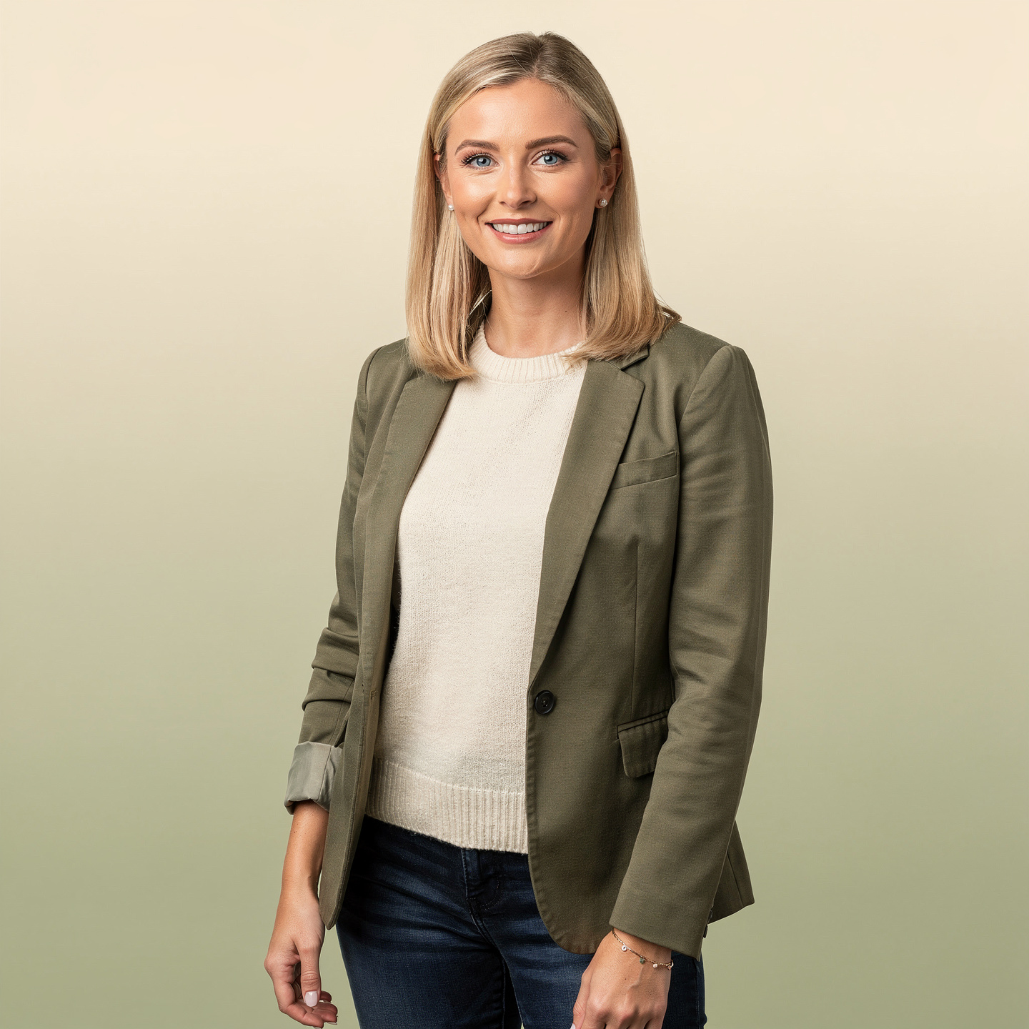 flux pro 2.0 Ultra realistic DSLR lifestyle portrait of Emma Wilson a 28 year old British Foo 0 4